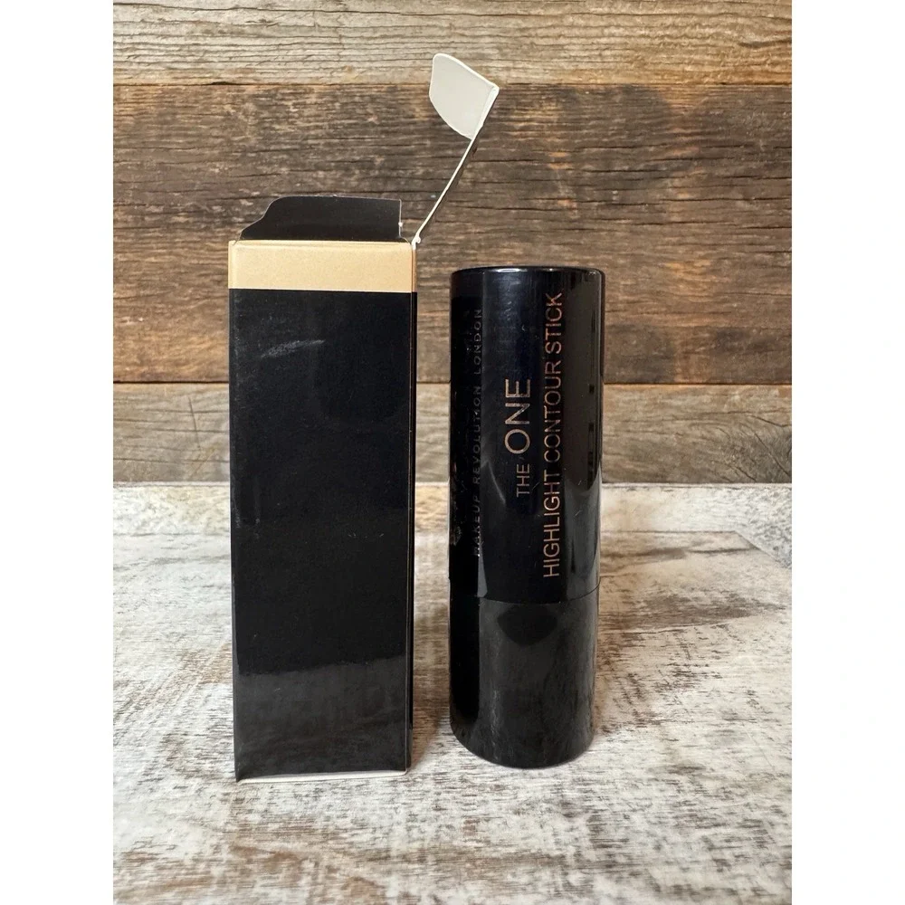Makeup Revolution cream highlight